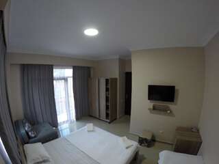 Отель Hotel Estonia Two Кобулети Четырехместный номер-5